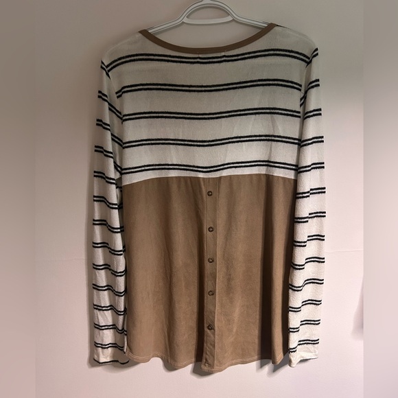Long sleeved top, faux suede details - Picture 2 of 3